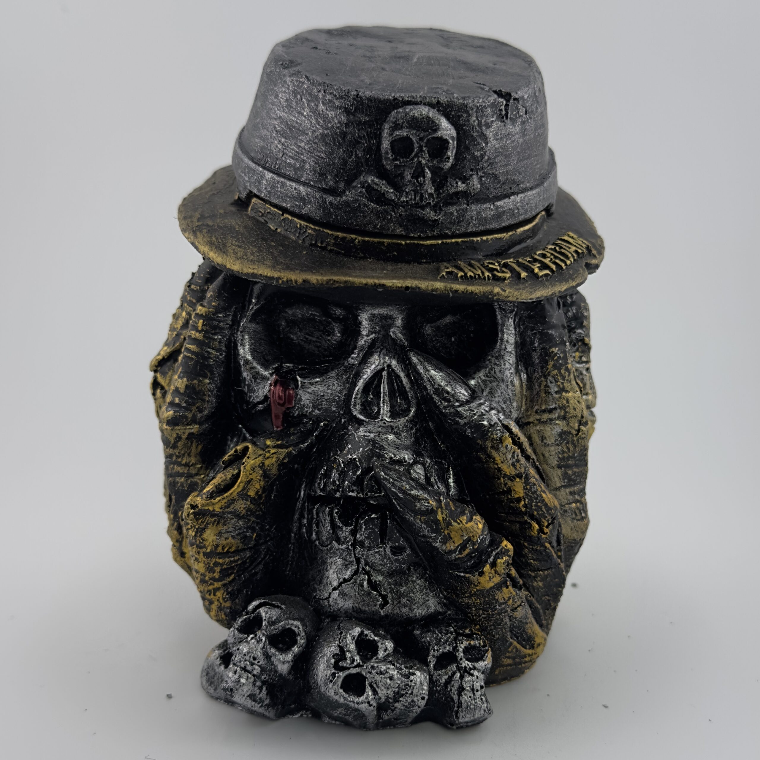 Amsterdam Totenkopf-Aschenbecher – Gothic Totenkopf-Aschenbecher mit Hut | Dunkles Retro-Design |