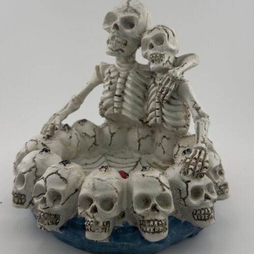 Schedel Asbak met Skeletten